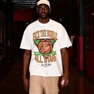 Face The World All Stars Basketball T-Shirt in Cream Size XL